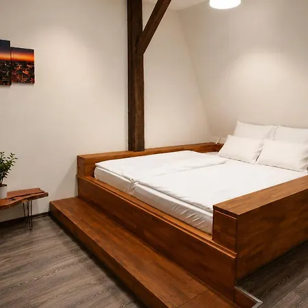 Old Town Boutique Либерц